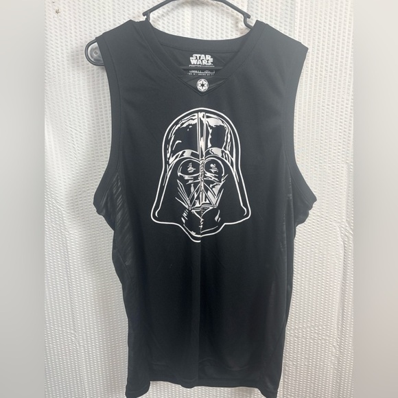 Star Wars Black Graphic Tee - Picture 1 of 4